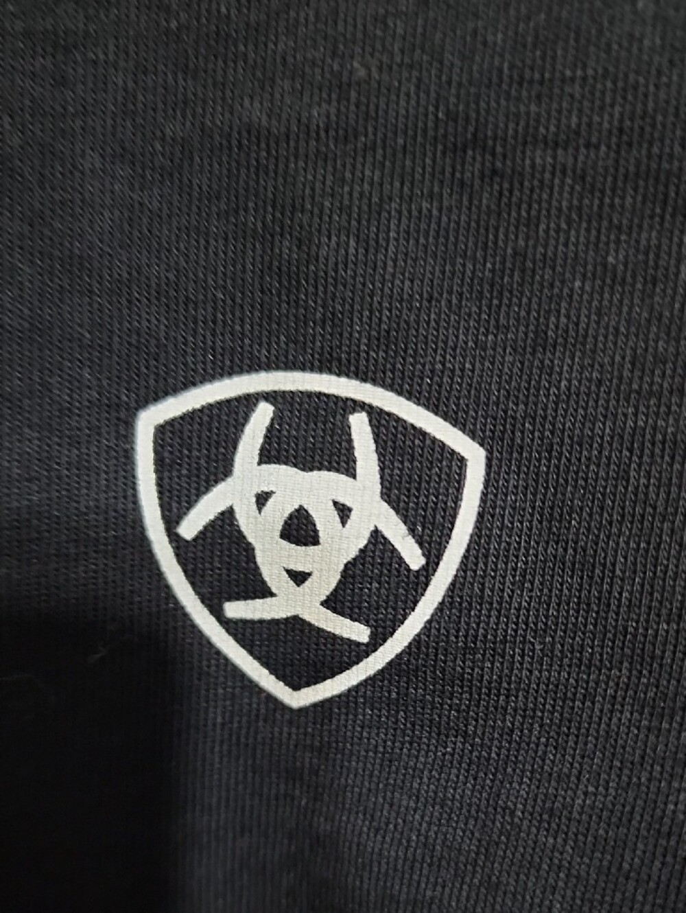 Ariat Black Long-Sleeve Crewneck with Small Shield Logo - Picture 4 of 6